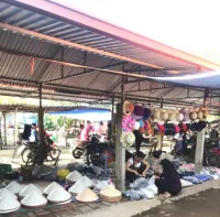 Báo song ngữ 31: Chợ Hà Nội - góc nhìn dân sinh và kinh tế