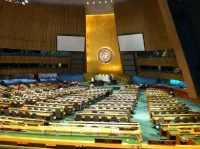 Báo song ngữ 208: Những sự thật thú vị về phiên dịch viên của Liên hợp Quốc